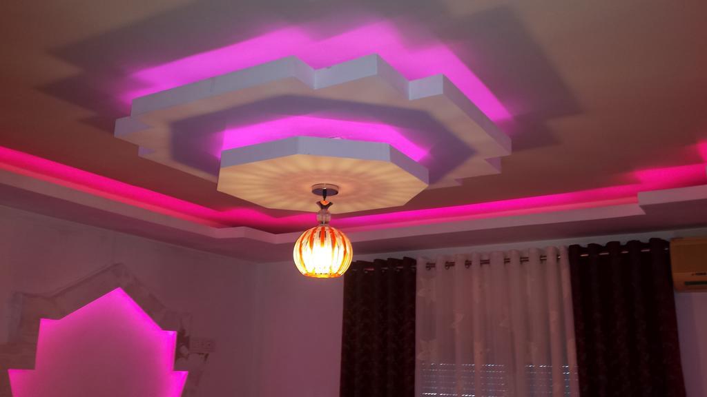 Hotel Buza New Shtoj Екстер'єр фото